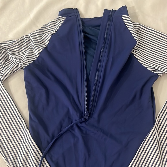 Roxy Softly Love LS UPF50 Onesie SMALL - Picture 9 of 10